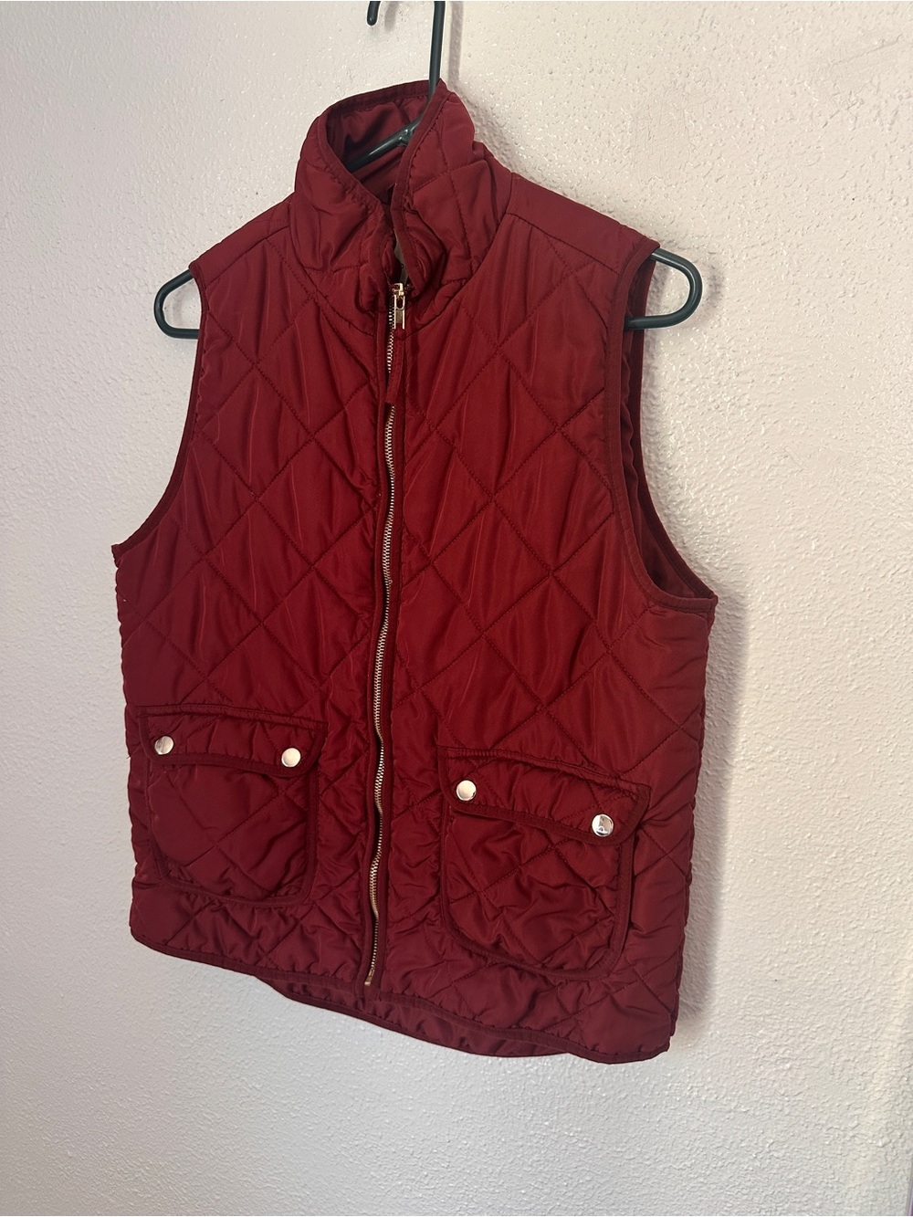 Thread & Supply Women’s Medium Maroon Red Vest Zip Quilted Lightweight Pockets